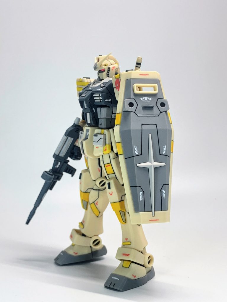 🐣卵の殻から作られたエコなプラスチック素材を使用した特別なガンプラなので、成型色を活かして作ってみました。あたたかい色味がなんだかかわいらしい雰囲気です。