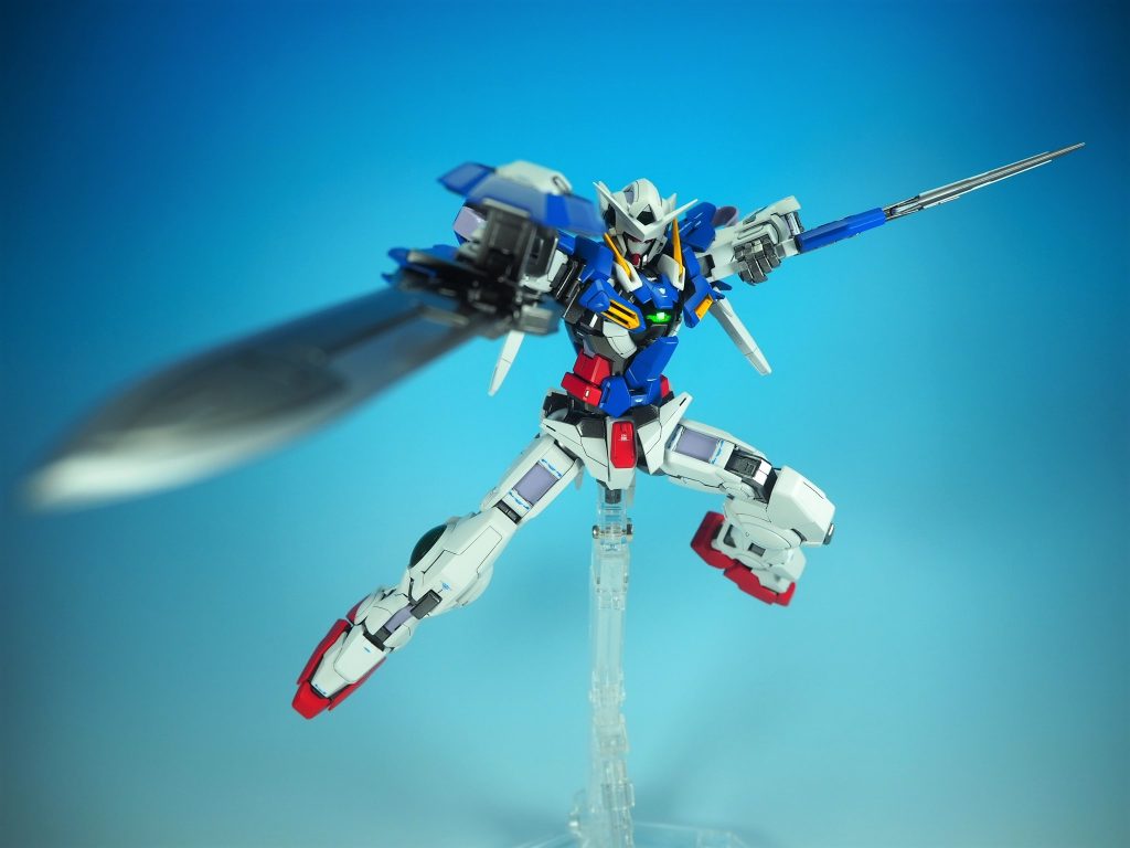 通常のガンプラに付属しているような通常の持ち手も用意