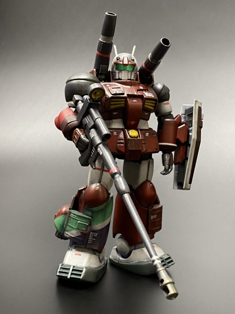 足元はカイ（中の方？）のイメージカラーのラインを塗装してみました。