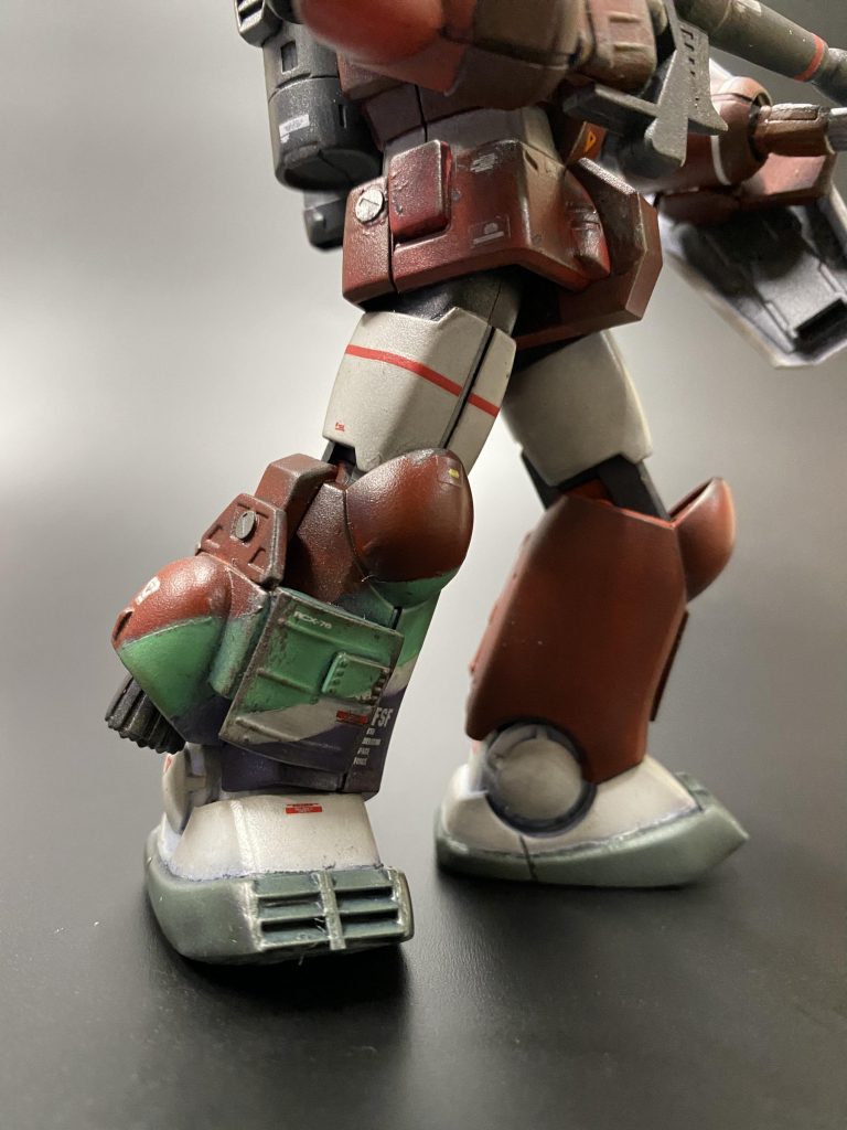 足元を中心にイジリました。