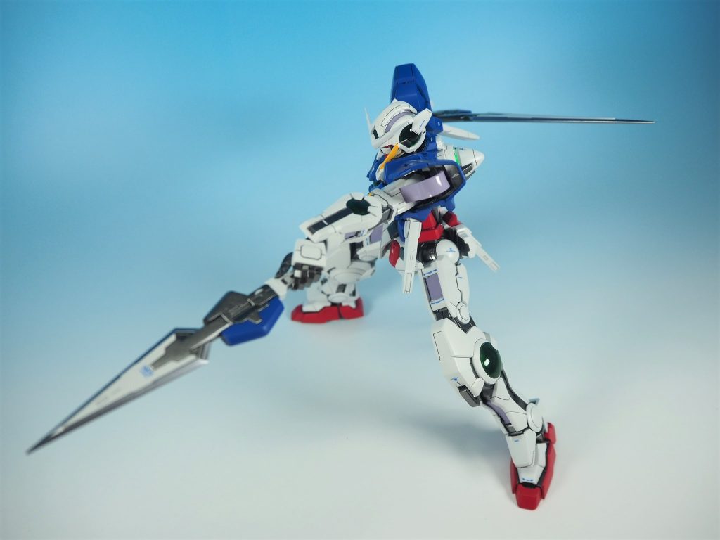 金ジム戦で印象的だったGNブレイドの突きも専用のハンドパーツでしっかり再現可能