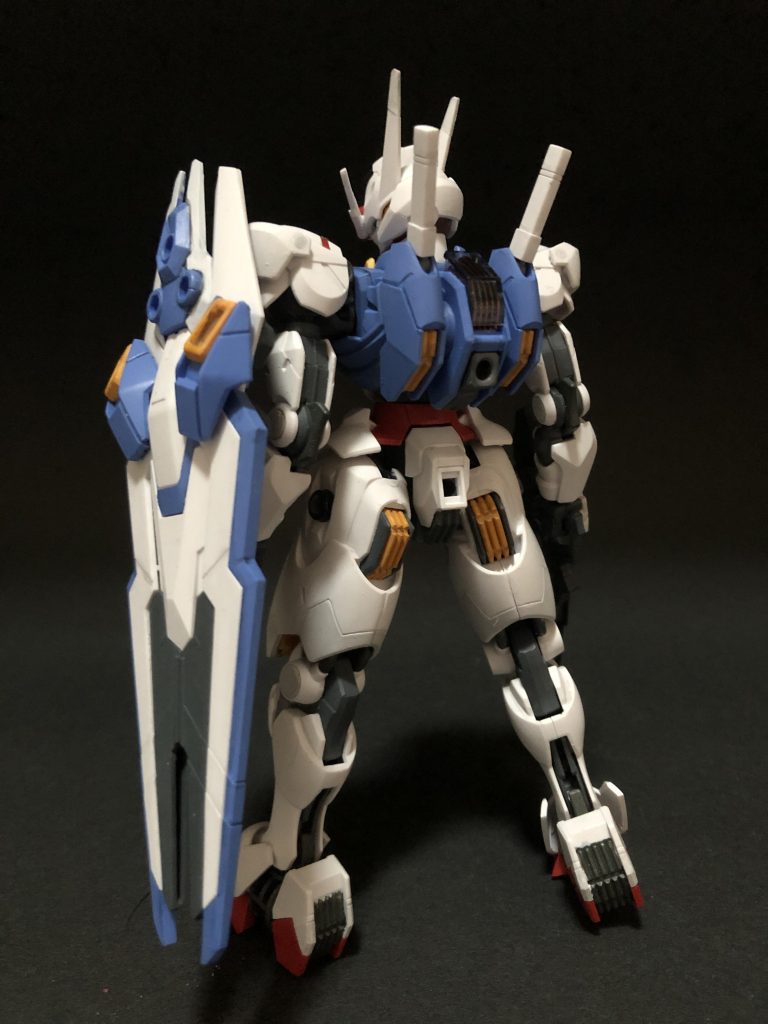 シャドウ色に少し迷いましたが、ペールグレーを使いました。割と気に入っています。筆塗り　全塗装ガンプラ　2022 その80筆塗り　全塗装ガンプラ　2022 その81