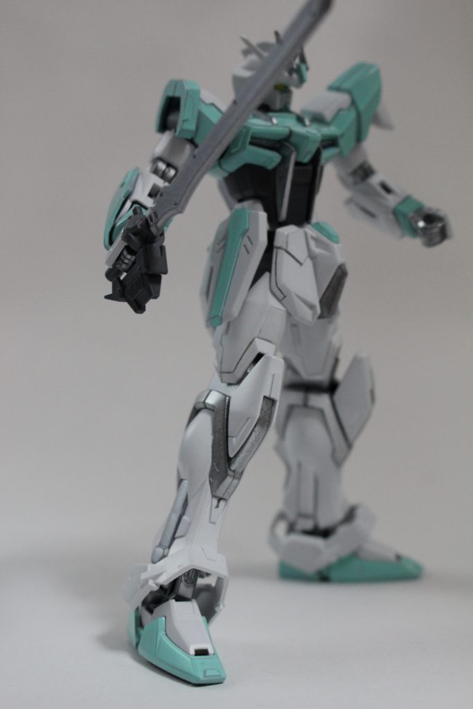 面出しは見事に失敗しましたねー。というか削ってたら面がなくなりました笑やー、ガンプラ道、奥が深い……