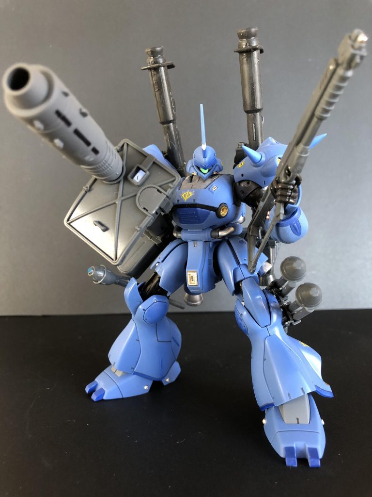 ガンダムベースで購入したシステムウェポンキットのラケーテンバズ、シュツルムファウストを装着させました。