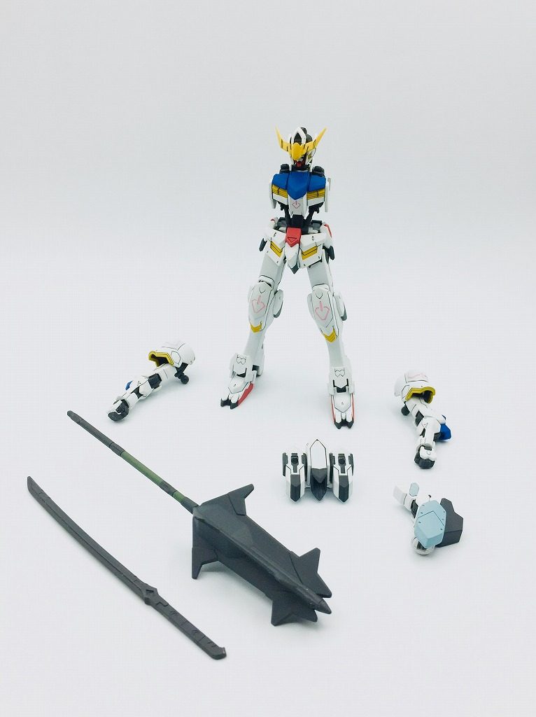 塗装が完成したパーツを組み立てていきます。つや消しトップコートを吹き完成です。ブログに詳細を記載していますので見ていただければ幸いです！クリック≫HG 1/144 ガンダム バルバトス完成≪クリック