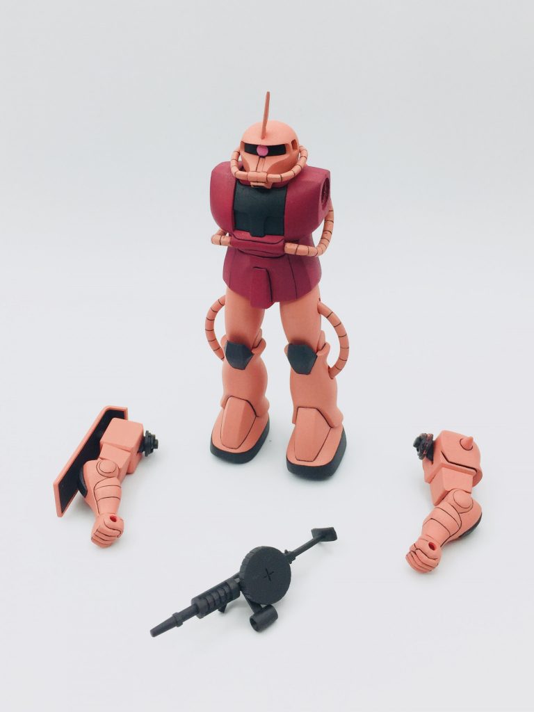 完成したパーツを組み立てて、つや消しトップコートを吹き完成です。ブログに詳細を記載していますので見ていただければ幸いです!クリック ≫旧キット 1/144 シャア専用ザク 完成≪クリック