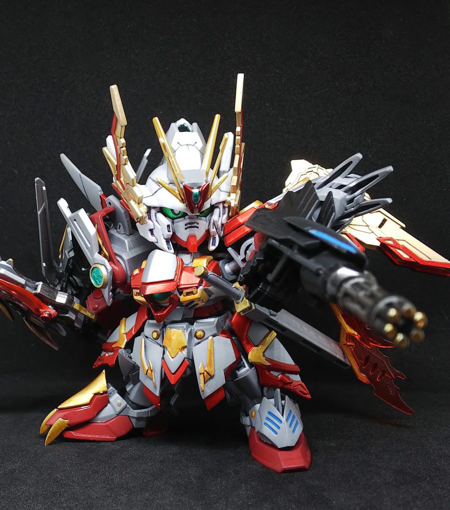 久しぶりにSDガンダムのオリジナル作りました。エクスタゼロがカッコ良かったので、大剣や片翼、左右非対称にシールドガトリングと好きな要素をぶちこみました!