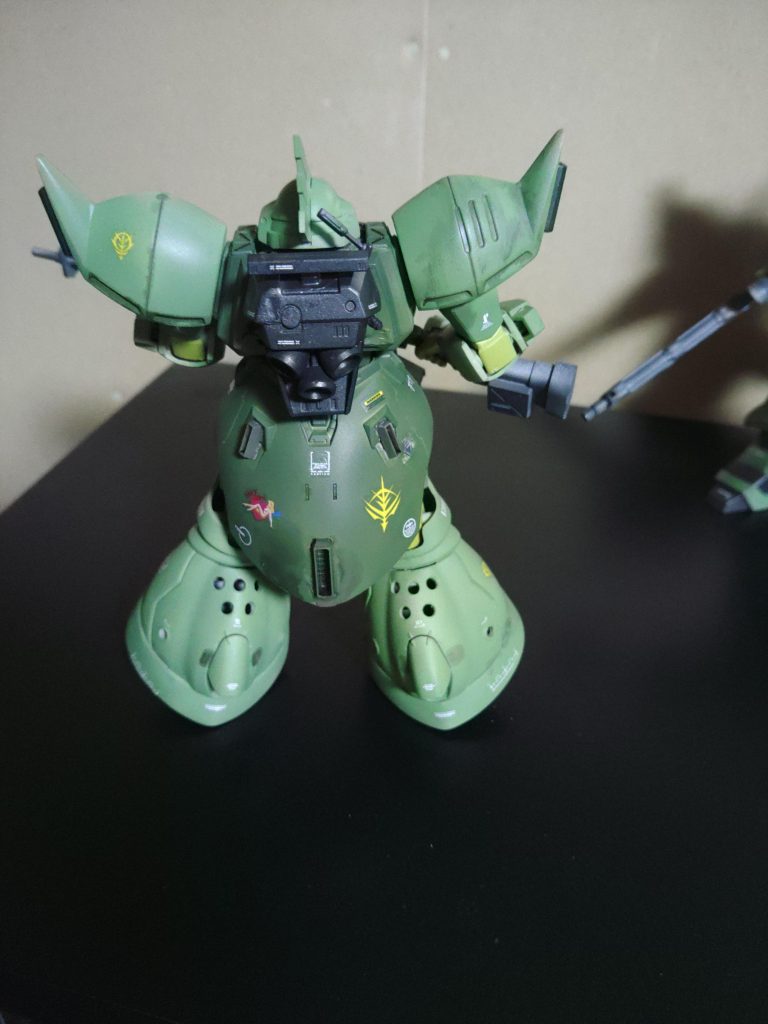 デカールの貼るのがセンス無さすぎですねw