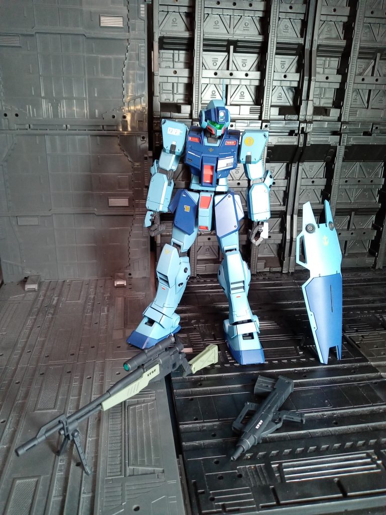 ロングレンジライフルの色の塗り分けをし、自分の中ではいい感じに仕上がったと思います。