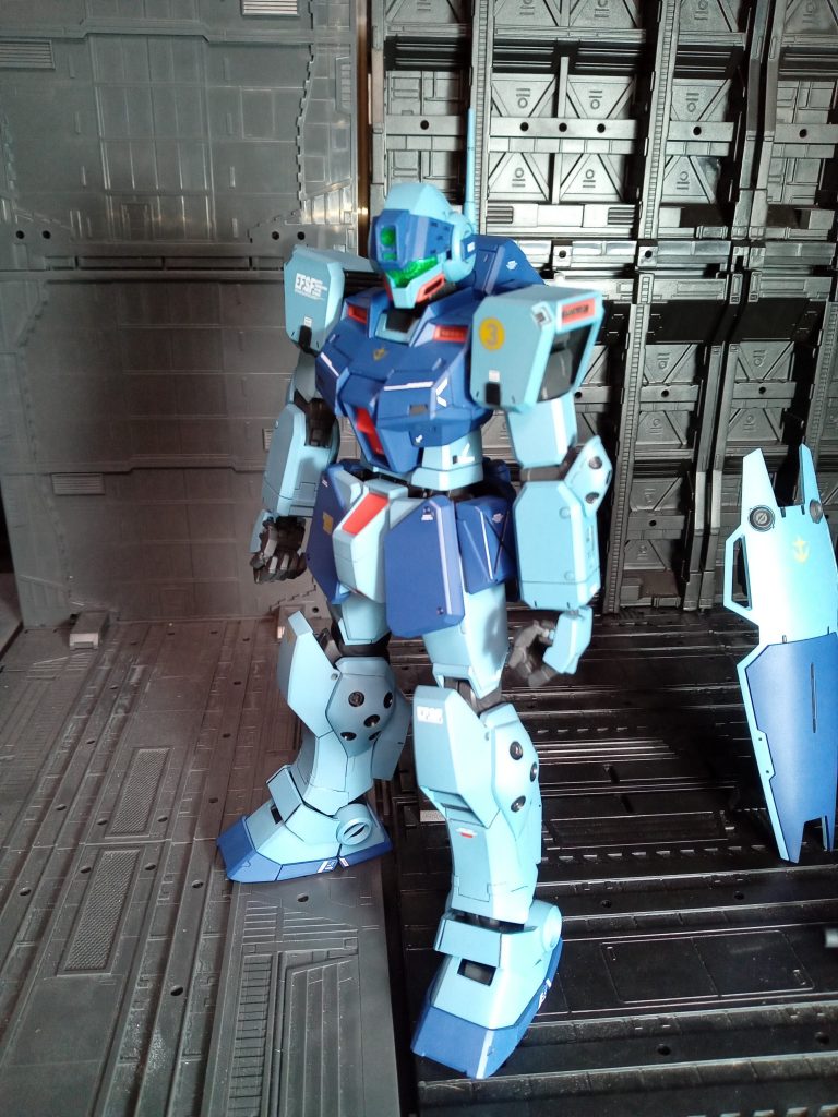 社外製水転写デカールを貼付。ドライデカールが超苦手です。付属シールだと厚くて、フチが目立つし…。