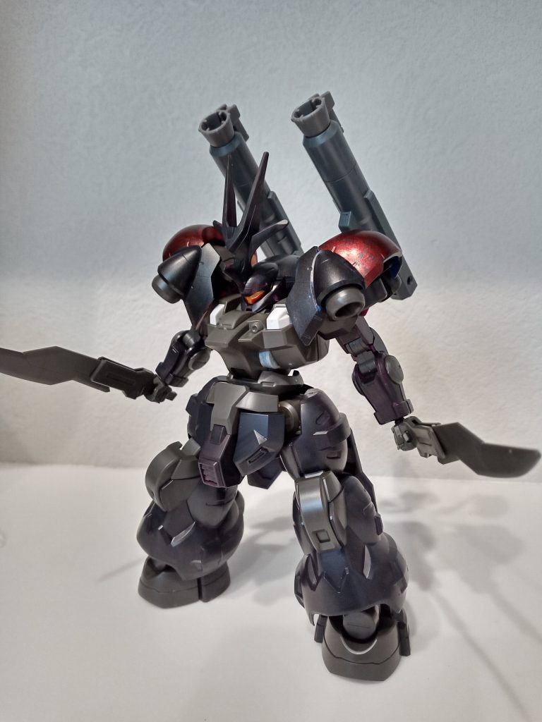 アトラスオオカブトをイメージしアンテナと剣2本でオオツノ3本をイメージ