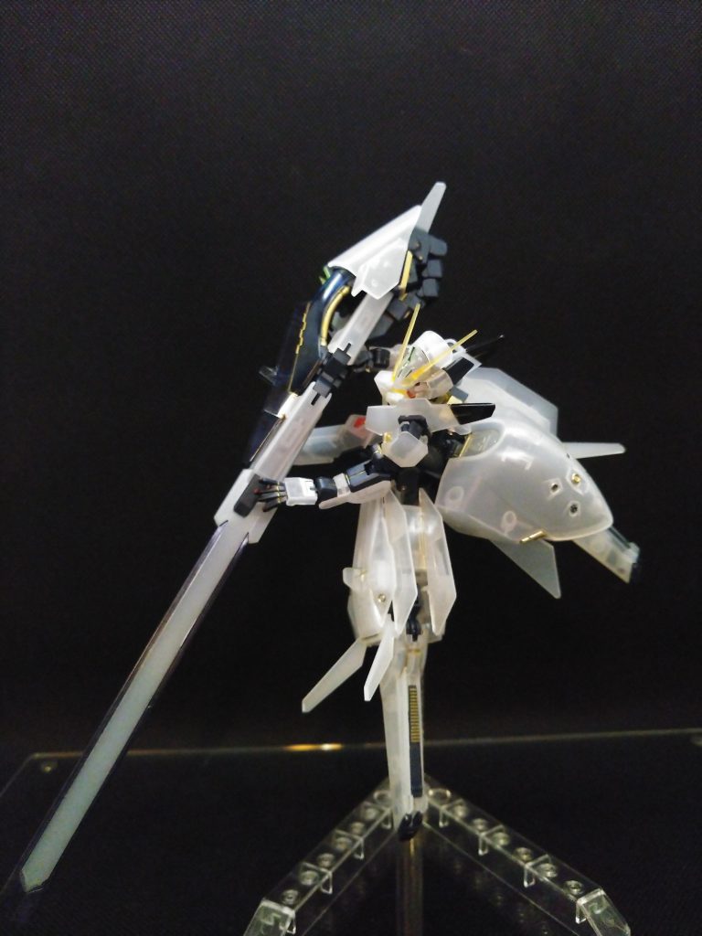 とにもかくにも白化との戦いでした( ̄▽ ̄;)薄い部分にゲートがあるとどんだけ頑張っても白くなる哀しみ・・・。それでも完成すると嬉しいものです(*´ー`*)