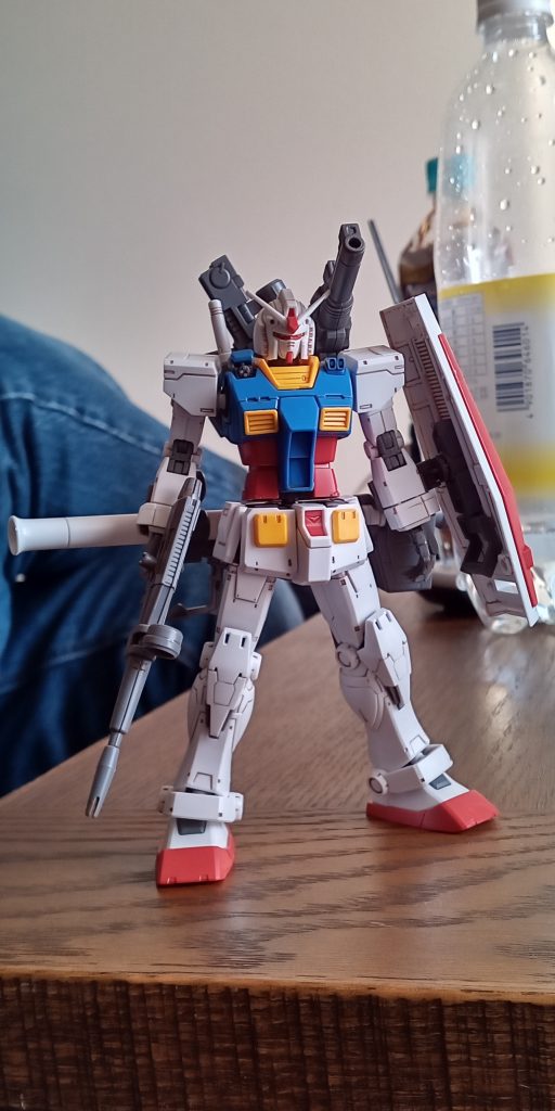 ダークブラウンのスミ入れです。黒や灰色より好きです。