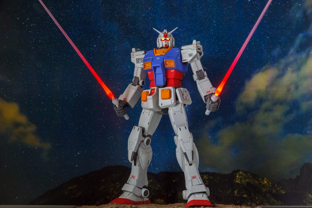 夜戦シーン用にミライト内臓で発光するビームサーベルを自作しました。