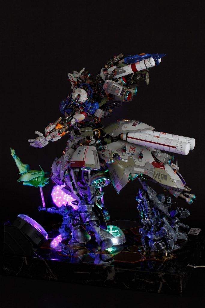 機体が大きいので、市販では無いので、自作のデカールをふんだんに使っています。