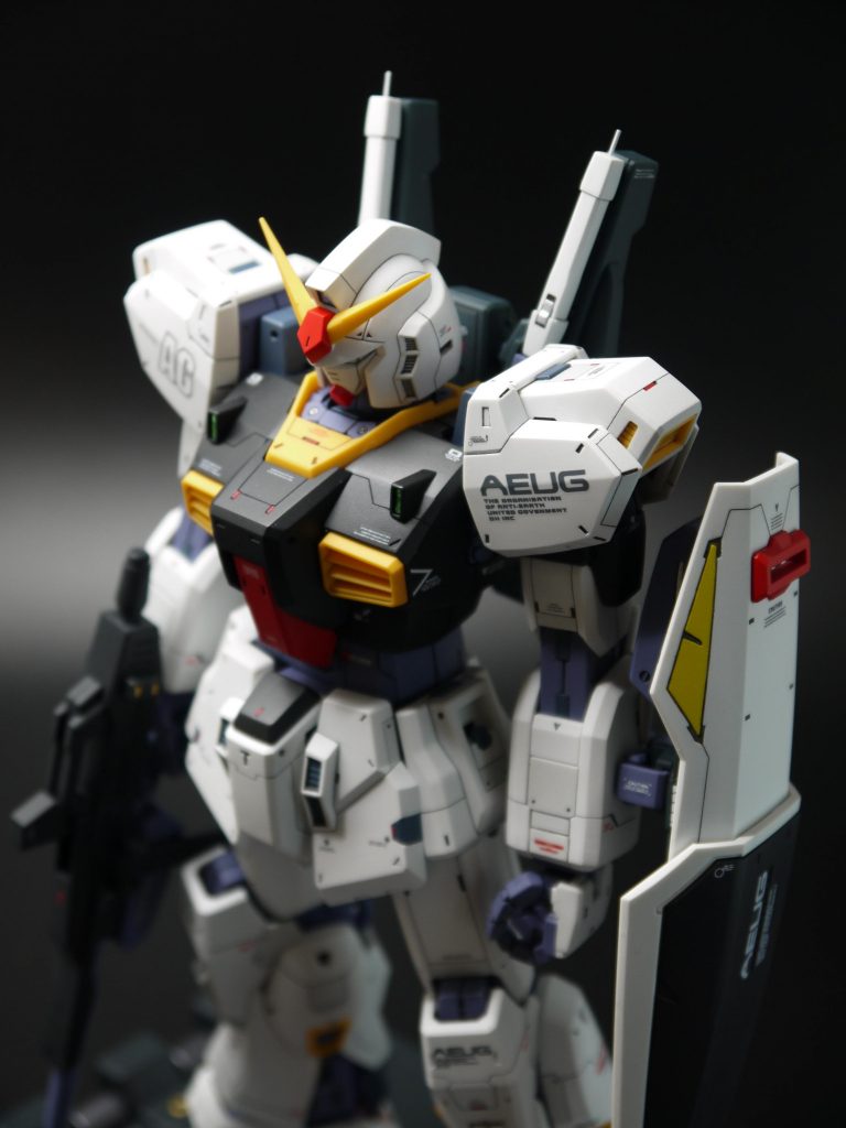 頭、肩、胸、前腕の改修で、ゴリマッチョ感は改善したと思います。この写真もちょっとカメラ設定を絞り過ぎですね〜。撮影は難しい。