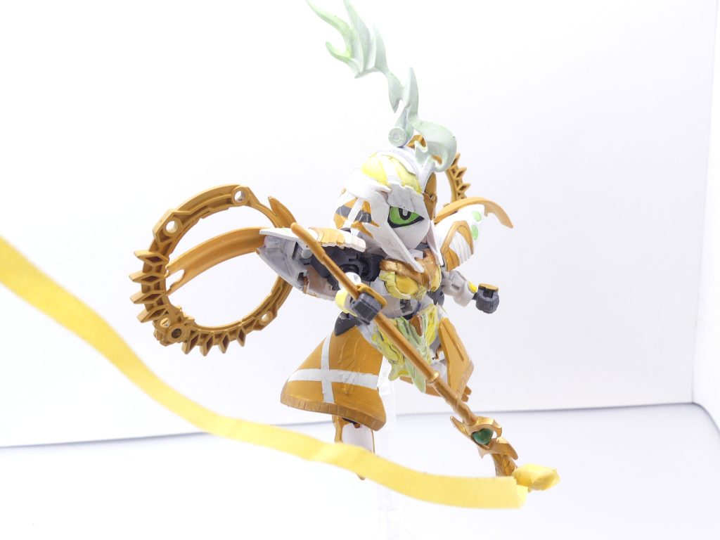 ガンマステ：ガンプラフォース4人目の戦士。マスキングテープの力を持ち、手にしたマステスタッフから自由にマスキングテープを作り出せる。おしゃれが大好きだ。この世界では、ネイル大好きなプラモ初心者・シイナさんに興味を持ったようだ。マステスタッフ：杖の先端から出るマスキングテープは、相手を拘束したりムチのように使えるぞ。マスキングテープの戦士なので･･･製作には（自分はあんまり使わない）マスキングテープを活用。胸部のバスト部分は完全に「マステを貼り込んだ状態」のままです。そしてマステスタッフはクレオパトラの杖にマステを巻き付けただけ。この仕様から、オリ武器企画で投稿しようとしていたことも。