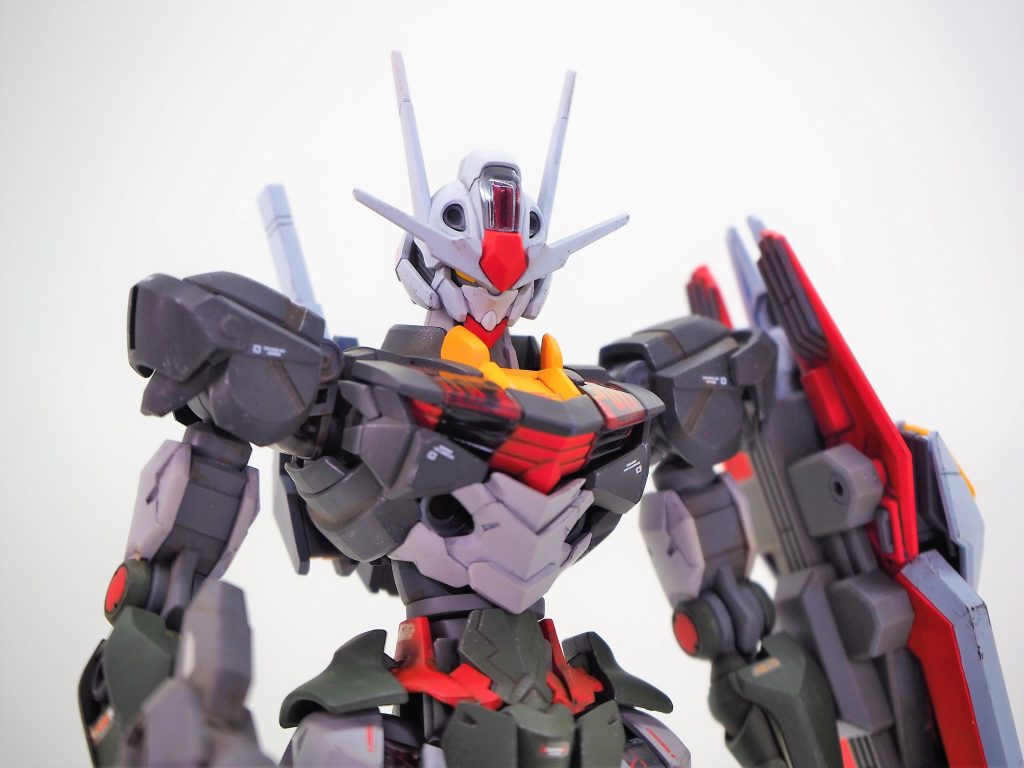 胸部ダクト？は黄色に塗ってたのですが、リアルタイプガンダムだと赤色だったことを完成直前に思い出して赤く塗り直しました