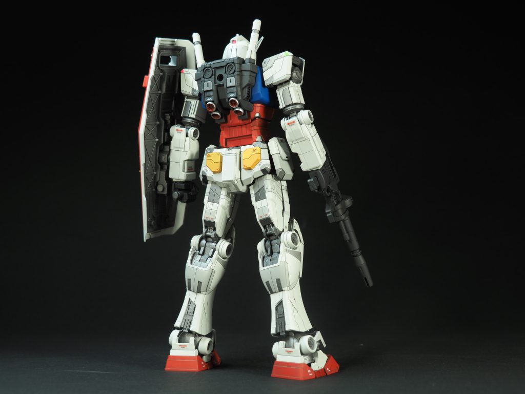 後ろ姿はかなりカッコいいです。