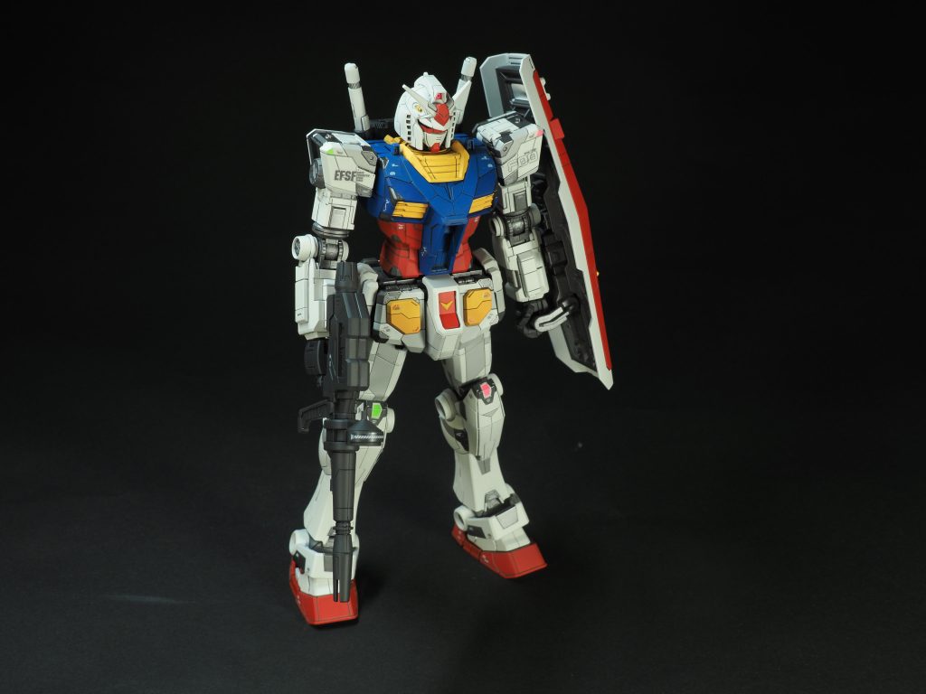 見下ろすアングルの方が、首回りがしっかり見えていい感じです。