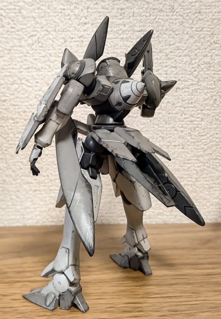 後から見ると長ランはためかせたバンカラっぽくてカッコいいですね。