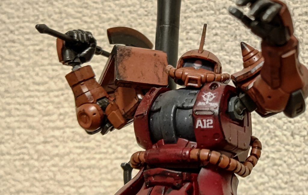 モノアイはシールだとちょっとチープですね。でも別パーツ化はめんどい。