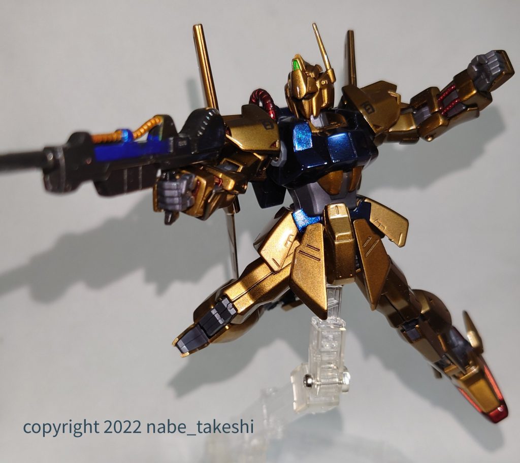 ポージングも少しは様になってきたかな…