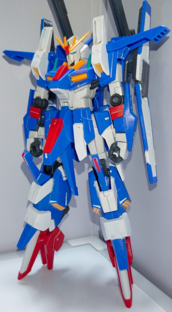 ブルーディスティニー系は陸ジム系だから重い雰囲気でも良いと思うんだけど、ZIIは可変高機動だし「ZZは分離変形だけど重いやろ」←それはそうw