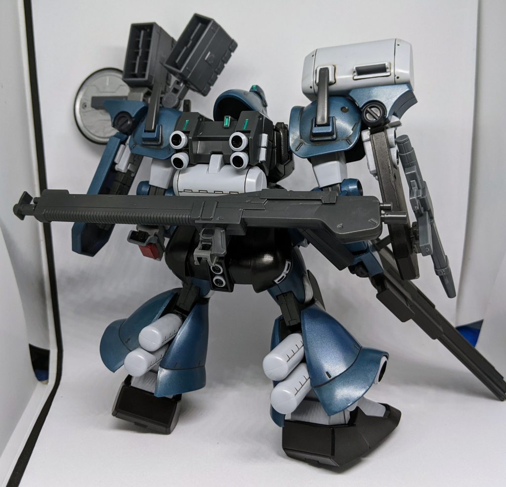 「地球連邦軍所属の特務部隊が鹵獲したゼク・アインを実戦可能レベルまで改修した機体、当時の主力量産機であるジェガンのパーツ等を一部流用し修復された為、性能は改修前よりも向上しており、ハードウェア面でも同様のものを採用してあるのでユニバーサル規格の物も使用可能となっている。」バイアラン・カスタムが有るならこんなのも有っていいでしょ、みたいなノリで製作しました。