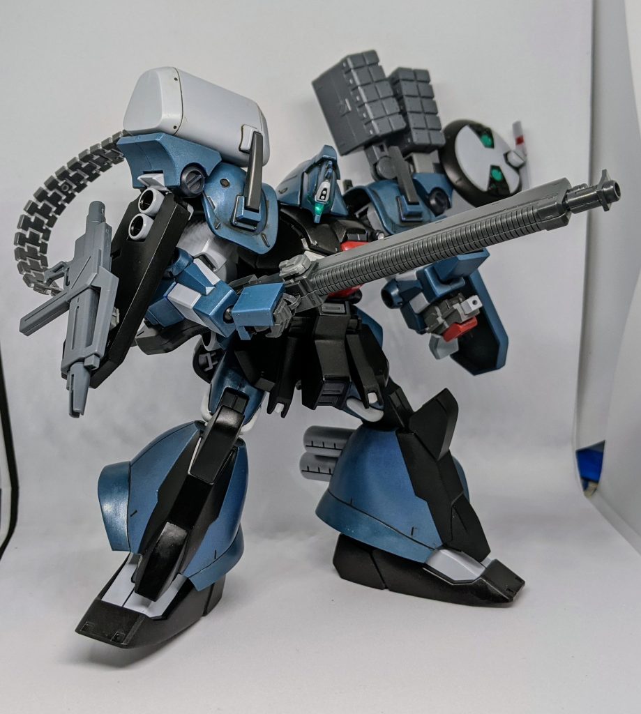 専用マシンガンはマウント用のパーツを付けたのみで特に変更点は無し