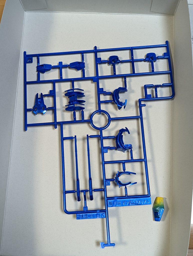 水星の魔女HG ガンダムエアリアル メタリックブルー–2枚目/制作者：@dora_e_m