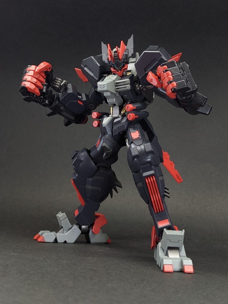 敵の装甲が分厚く、硬くても容赦なく殴って叩き潰す