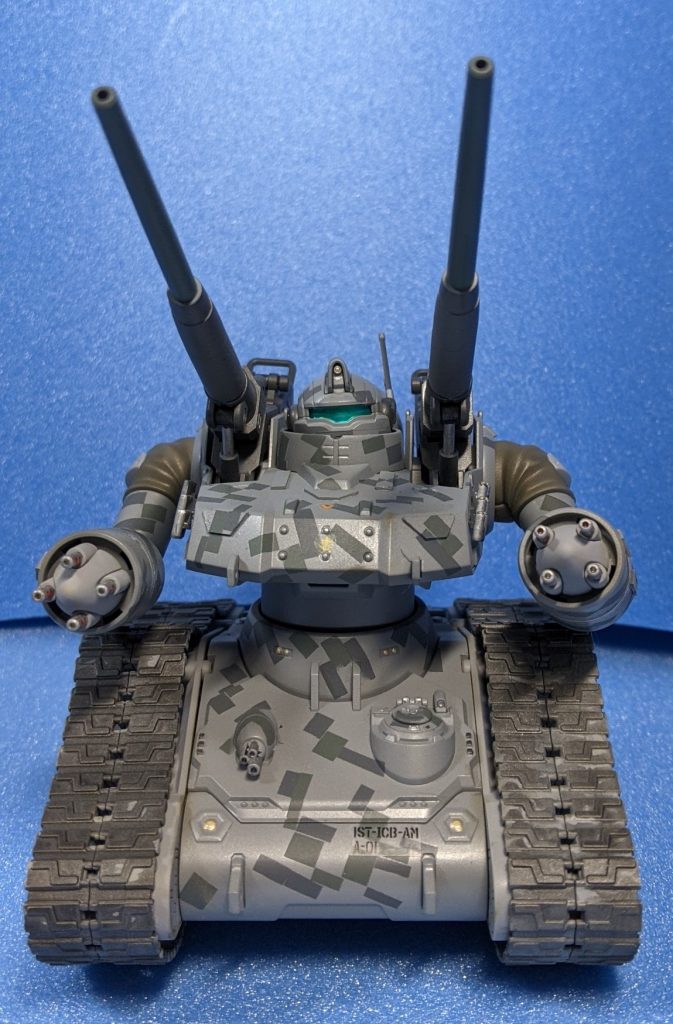 正面から。真正面から見ると迷彩じゃないなと自分にツッコんでしまうw