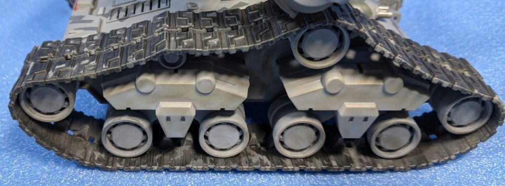 キャタピラはウェザリングと使用感のある塗装で仕上げ。キャタピラは満足いく仕上がり^^