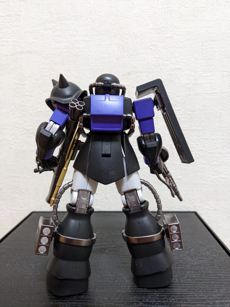 背面かなりシンプルですが、コレもまだ良いかと。