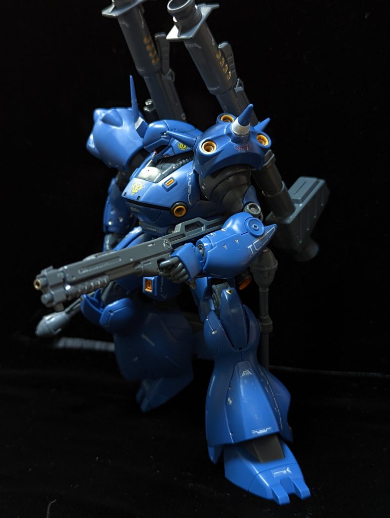 横から。見える部分だけ塗る省エネ。