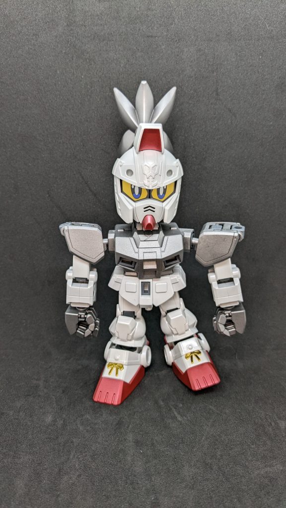 軽装モード、資料が無いので鎧の中は最低限の色分け。まぁ、置物として楽しむ分にはいいかなぁーと・・・