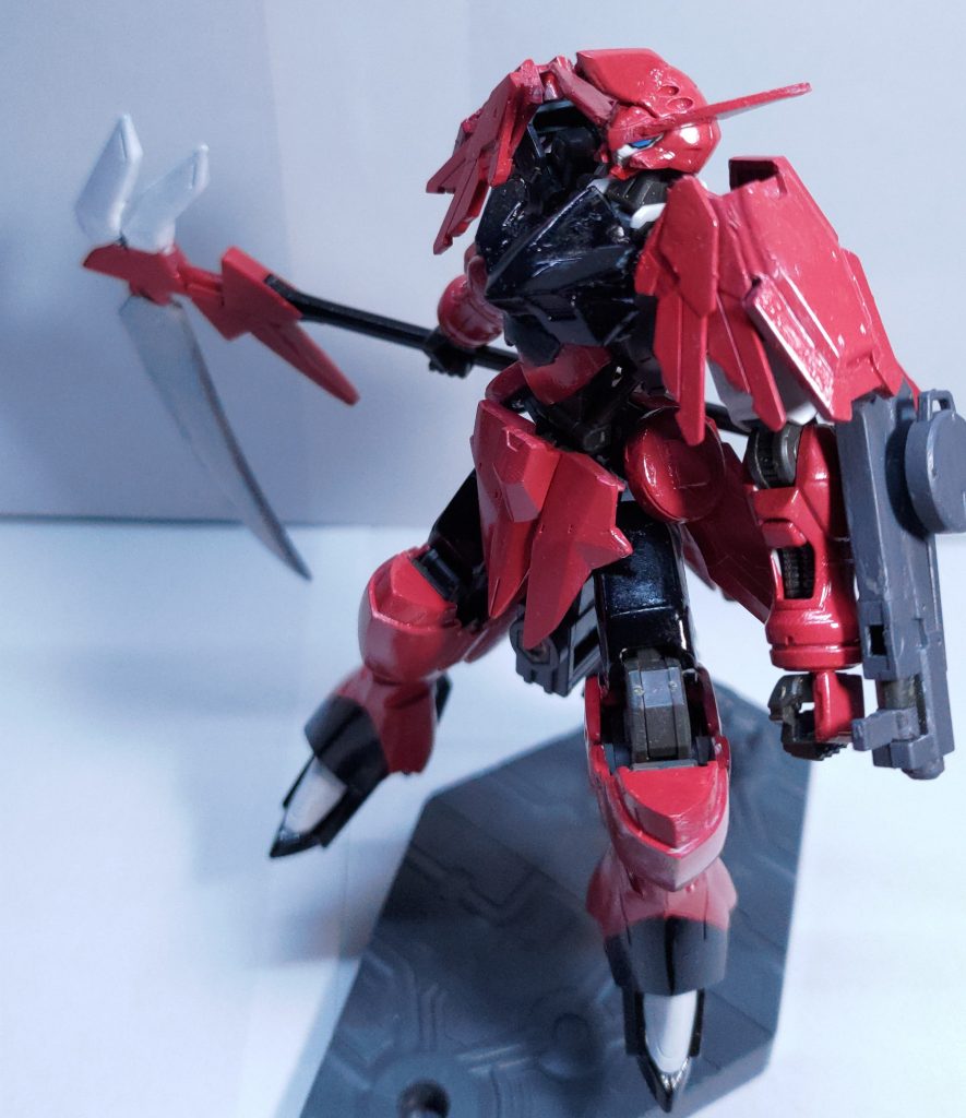 30MMシエルノヴァの指揮官機用オプションアーマーをデザインの主軸として使用して作成しました。あとはグリムゲルデのアーマーを使用しております。