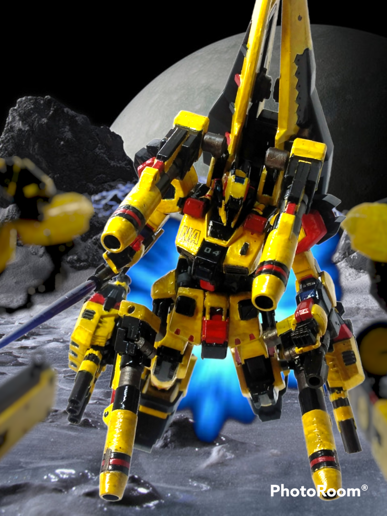 分離状態腕部ガントレット左右どちらもビームサーベル、ビームガンの役割を持つ兵装、主に接近戦を持ち込まれた際に使用する。