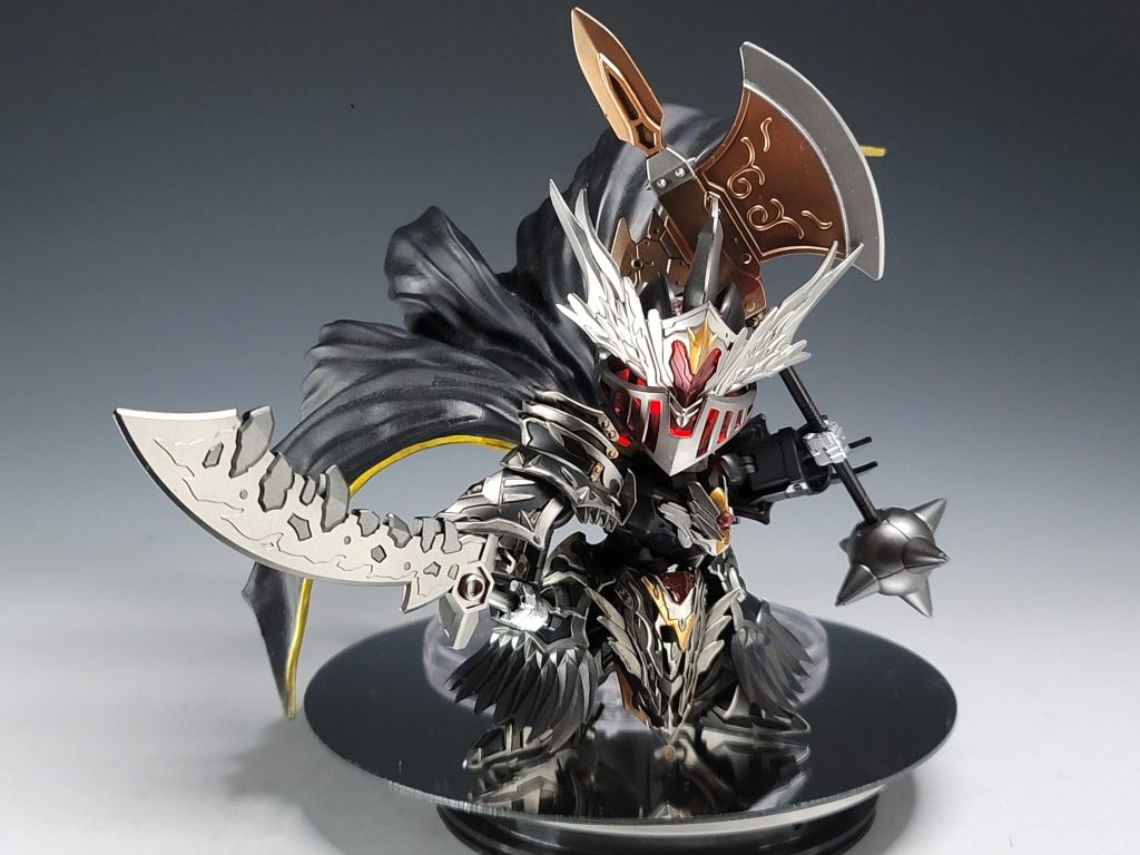 馬を降りてのポージング。煌極舞創の闇騎士と同じポーズをとっています。悪そう。