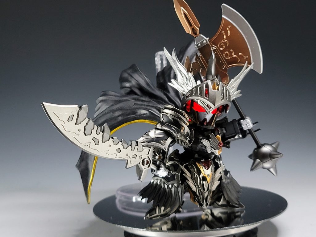 バイザー上げ。瞳は発光するようにしました。クリアーの瞳を持つキットはやりやすくてついやってしまいます。すごく悪そう。以下お写真色々です。