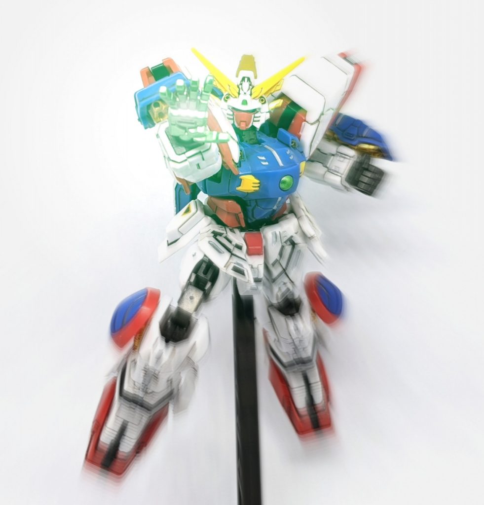 「俺のこの手が光って唸る!お前を倒せと輝き叫ぶ!必殺!!シャイニングフィンガー!!」