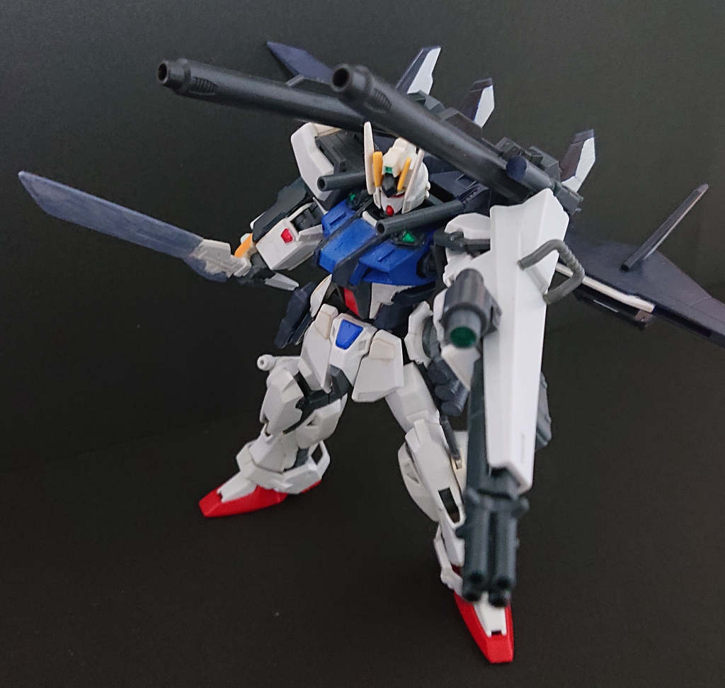 I.W.S.P.を参考に、本機専用として製造されたストライカー 通常のストライカーとの変更点として、115mmレールガンがビームキャノンに変更されている