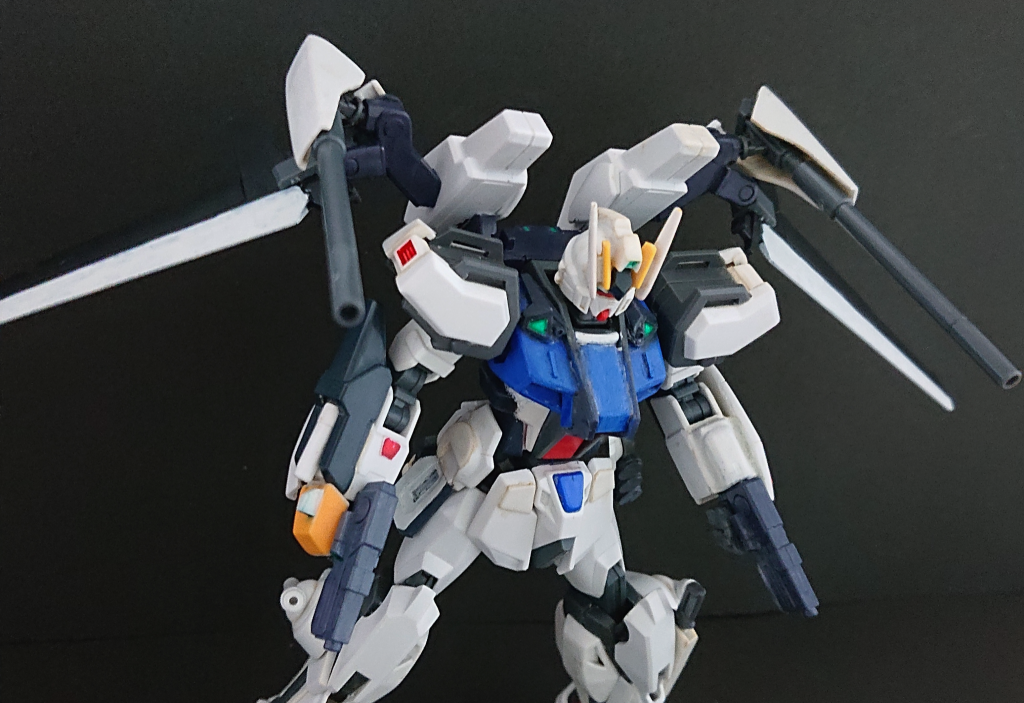 ノワールストライカーを参考に製造したストライカー 可変翼による空中での姿勢制御と機動性を得るほか、ビームキャノンによる射撃ができる