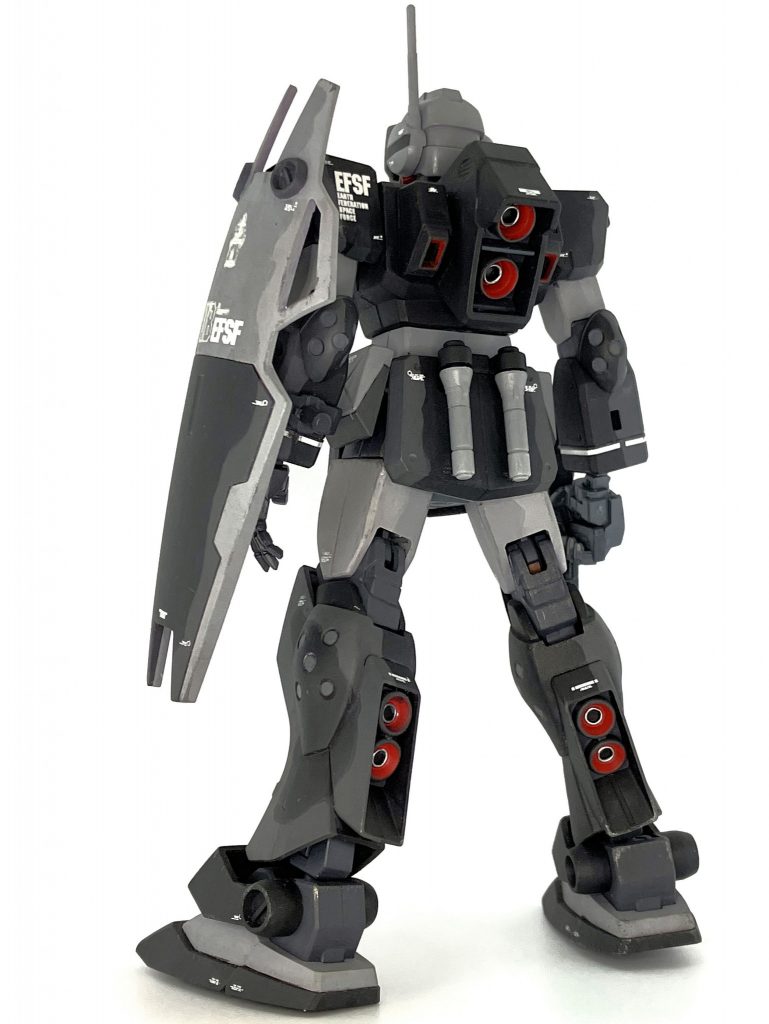 せっかく全塗装仕上げなので、ロービジ塗装風に仕上げてみました。