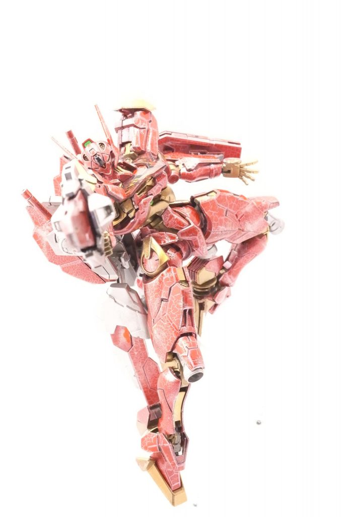 太腿が太いので正面から見るとどっしりして見えるけど、こういうアングルだとシュッとして見える。