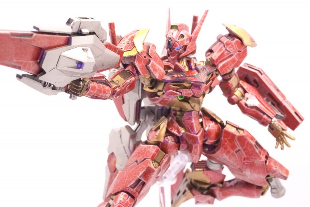 目だけ蛍光ブルーで塗ったのでブラックライトでいい感じに光ります。