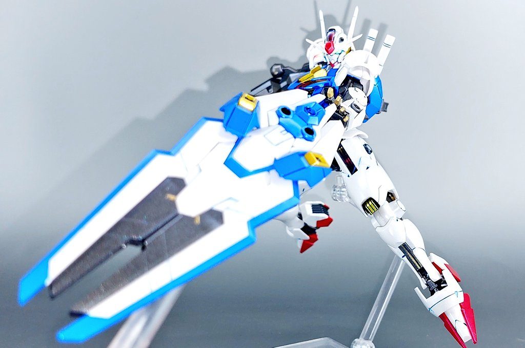 ガンビットを合体させてシールド形態のエスカッシャン。平手は次元ビルドナックルズから持ってきました。やっぱこれがあるのとないのとでは全然違いますね