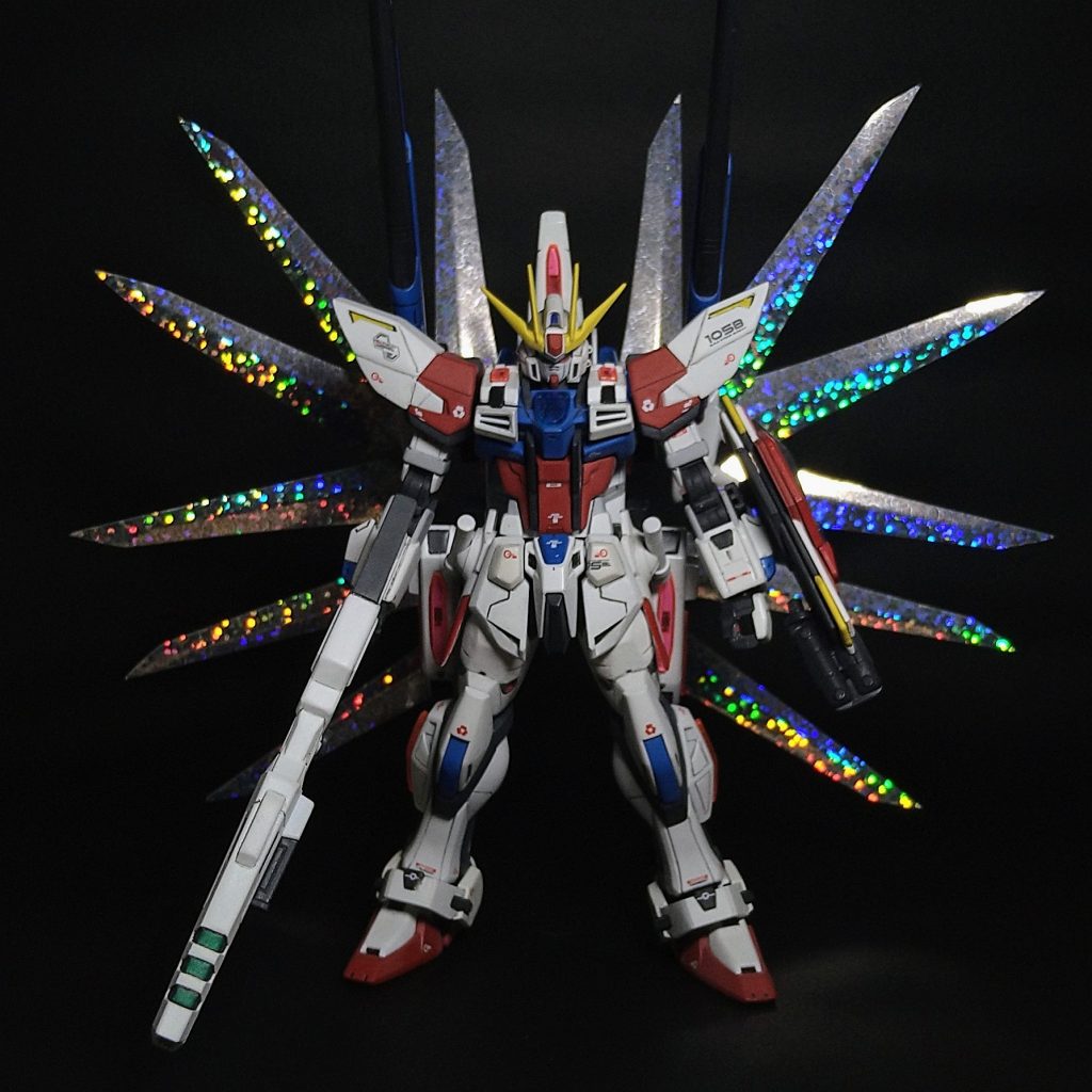 スタービルドストライクガンダムと合体してスタービルドストライクガンダムギャラクシーパッケージになります