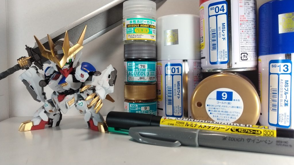 最後は今回使用した塗料と一緒に一枚。自分的にオリジナル要素は苦手な分野だったのですが、せっかくなのでベタなネタでも参加しようと作成しました。斬艦刀の元の持ち主は勿論ダイゼンガーさんです。前回のコマンドから間を置かずに作り始めてギリギリ間に合いました。缶スプレーと水性塗料の組み合わせが、制作スピード向上に繋がっているのかなと。最後まで閲覧して頂きありがとうございました！！